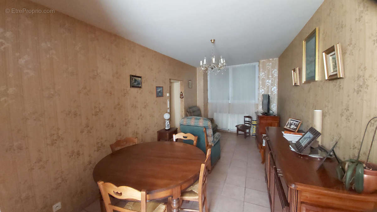 20211118_145150 - Maison à PIEGUT-PLUVIERS