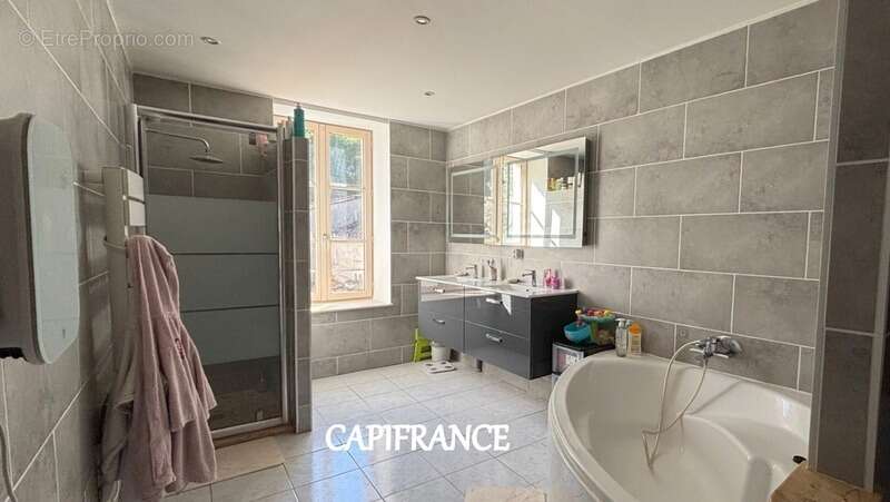 Maison à TAILLEBOURG