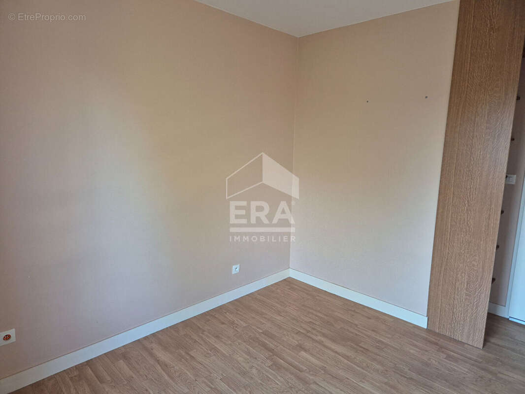 Appartement à SIN-LE-NOBLE