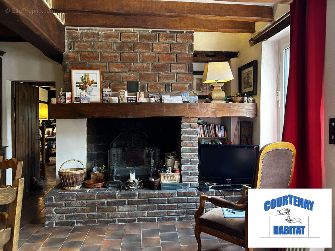 Maison 170 m² à Trigueres  - photo 8