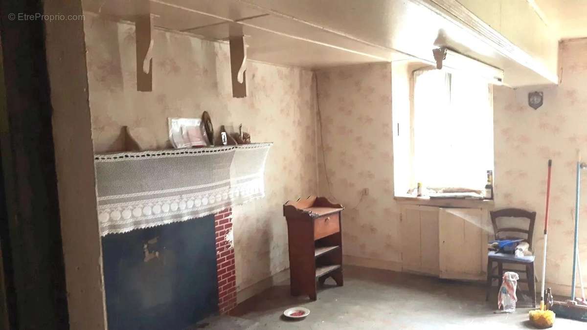 Maison à DUN-LE-PALESTEL