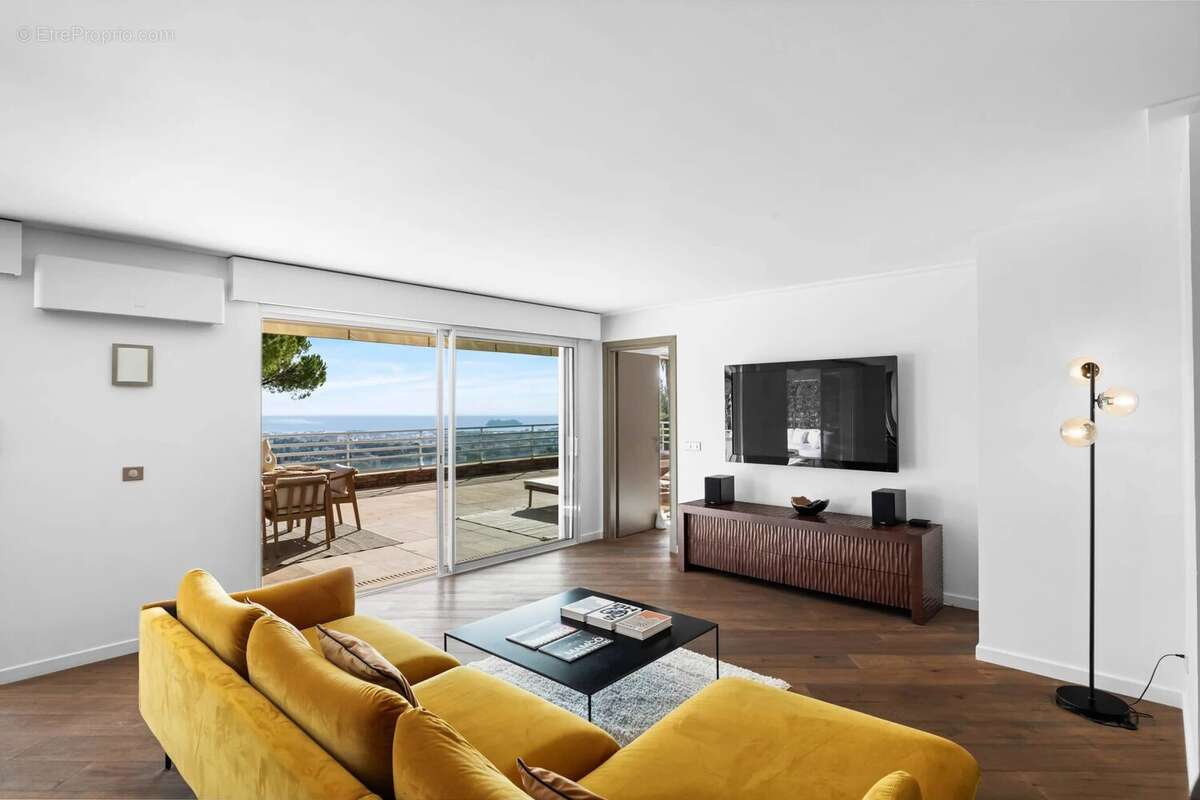 Appartement à LE CANNET