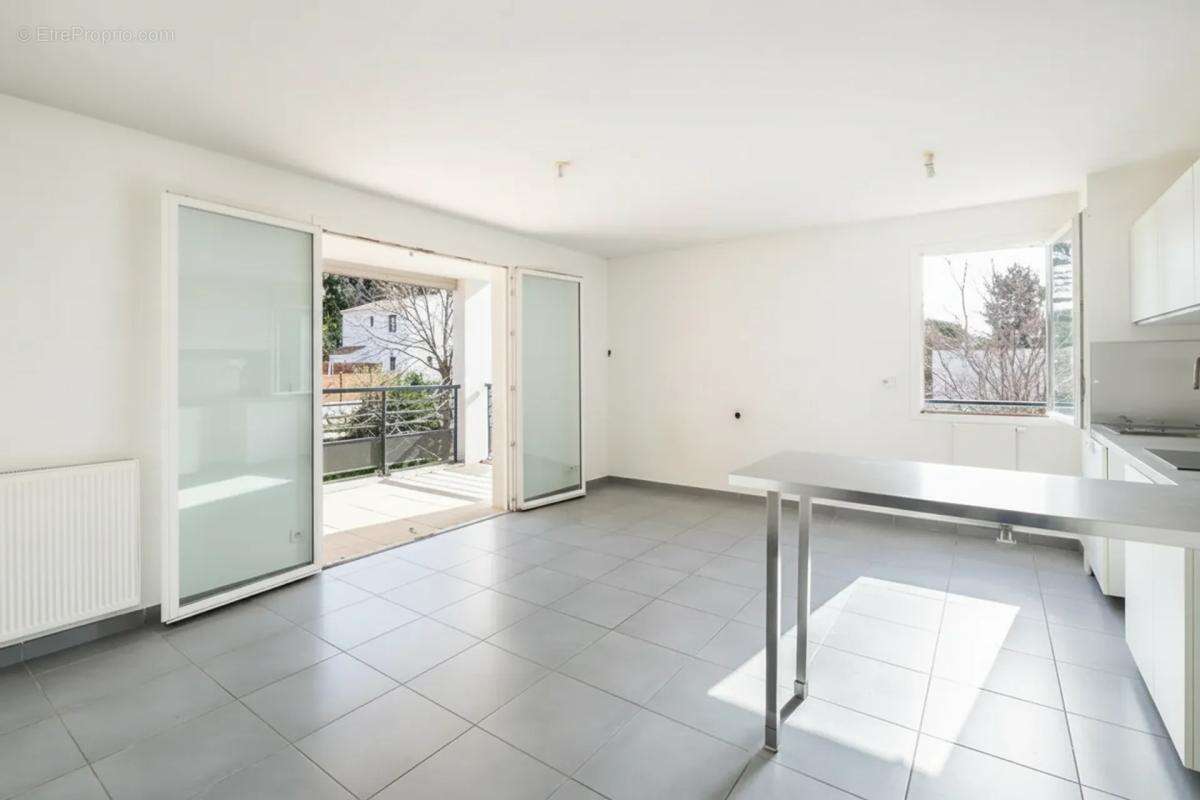 Appartement à MARSEILLE-11E