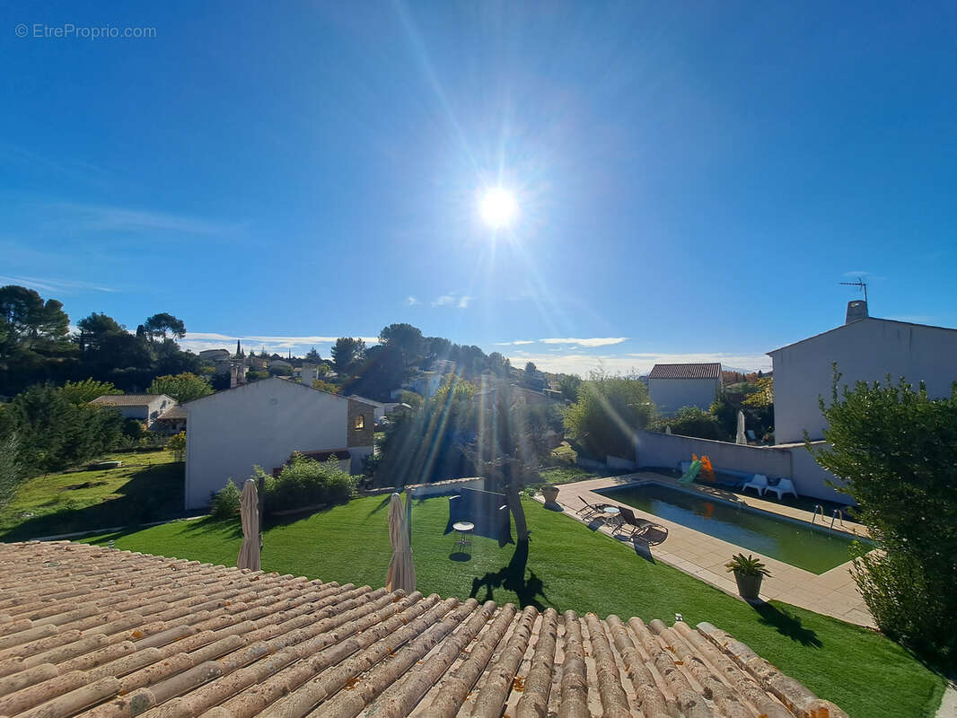 Maison à LE CASTELLET