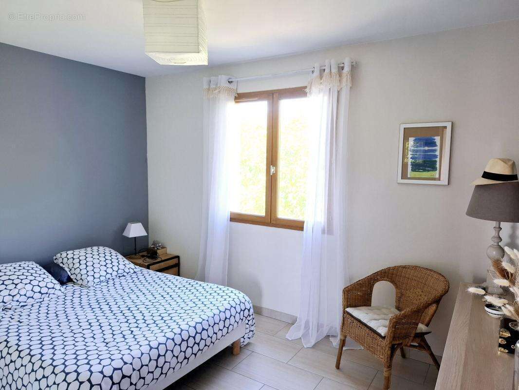 Maison à SALLES-SUR-L'HERS