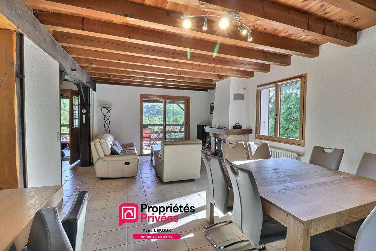 Maison 7 pièces-174 m2 - photo 2