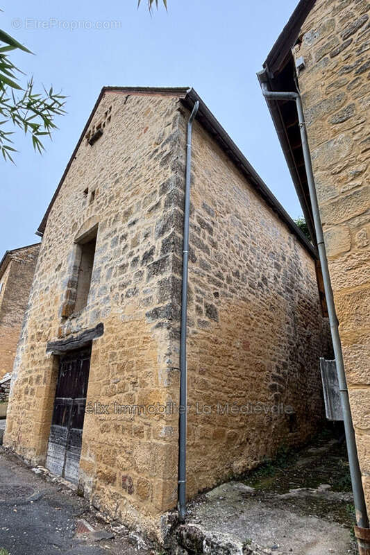 Maison à SALIGNAC-EYVIGUES