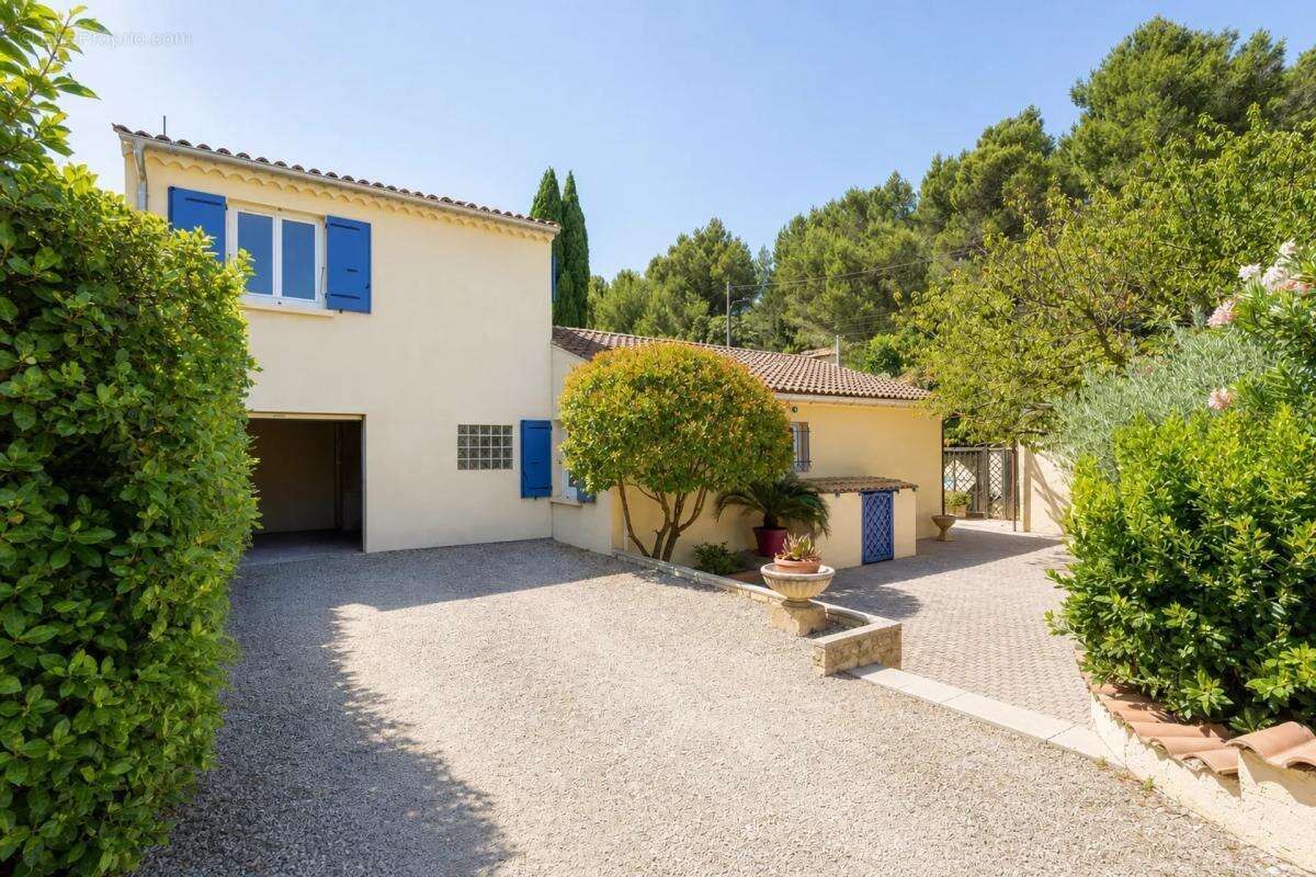 Maison à ORGON
