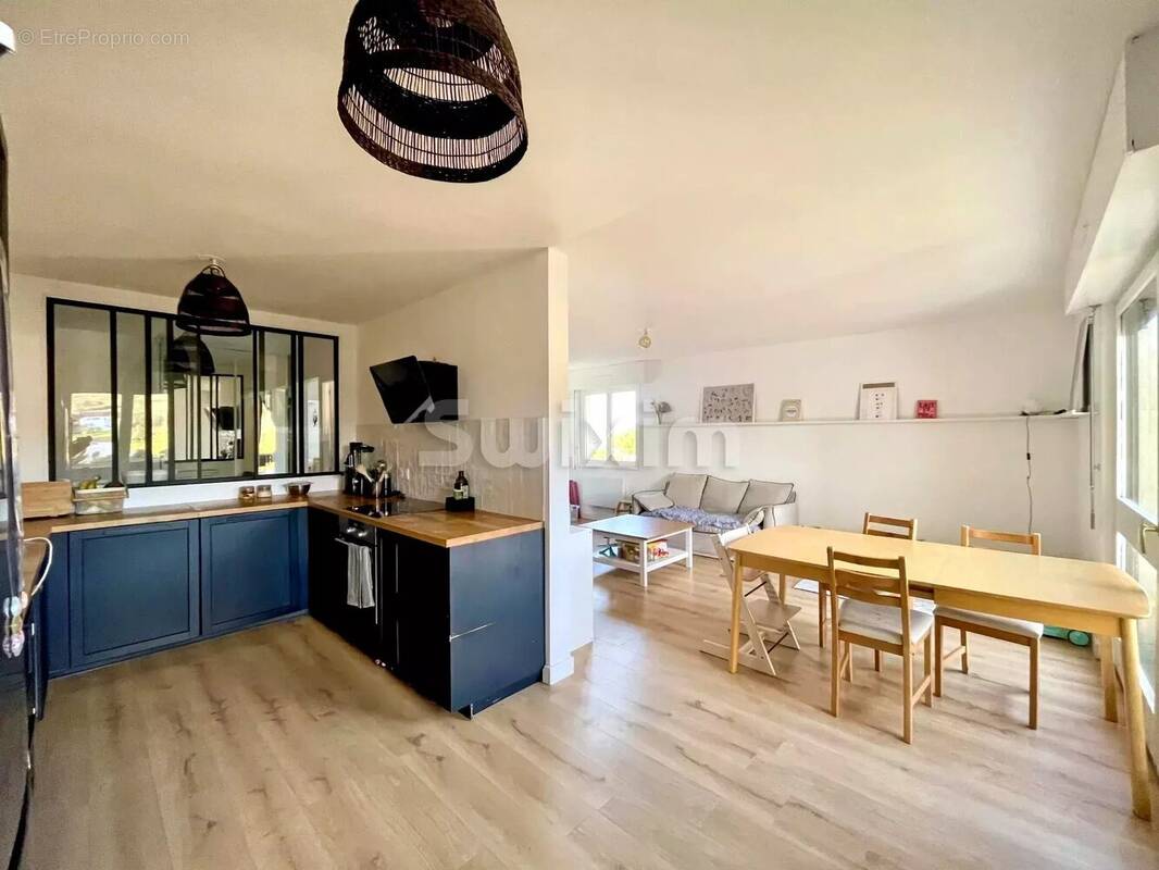 Appartement à DOUVAINE