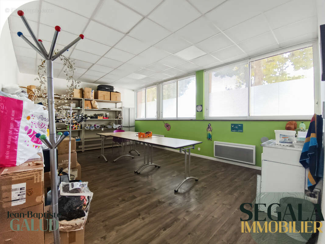 Commerce à BLAYE-LES-MINES