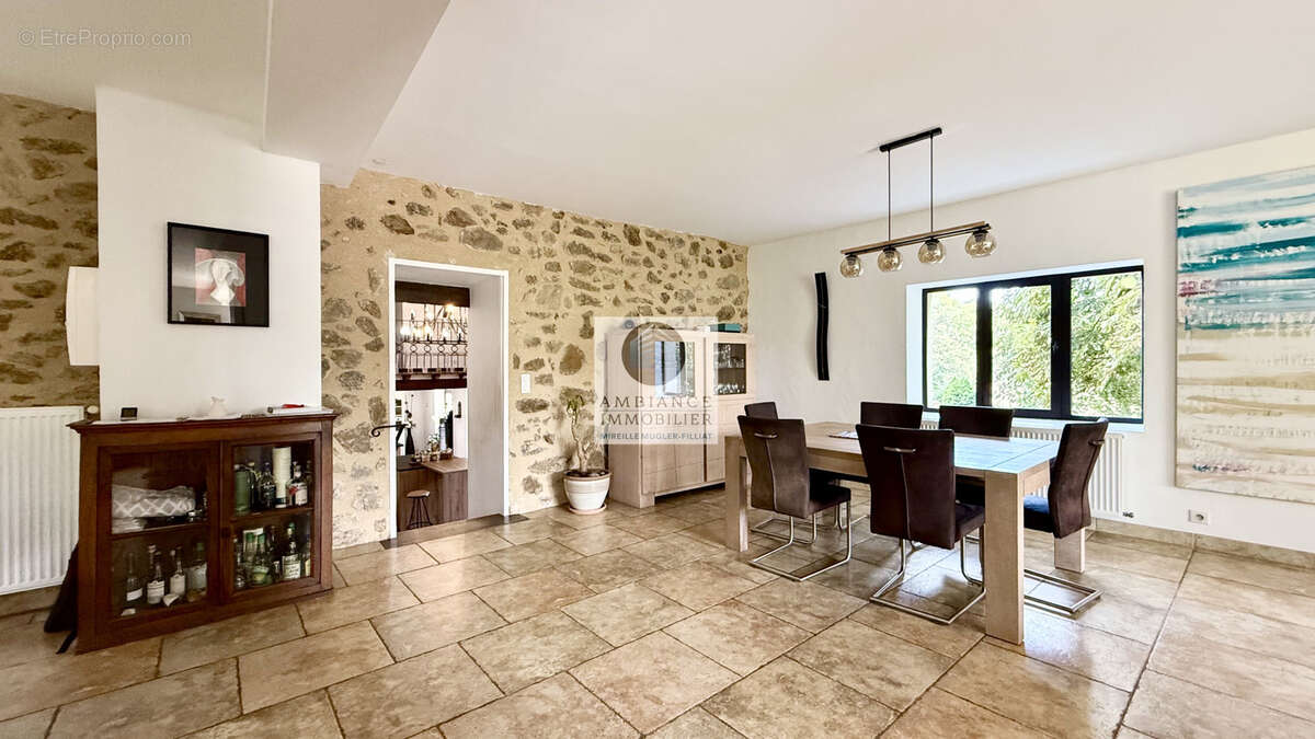 Maison à TOURNON-SUR-RHONE