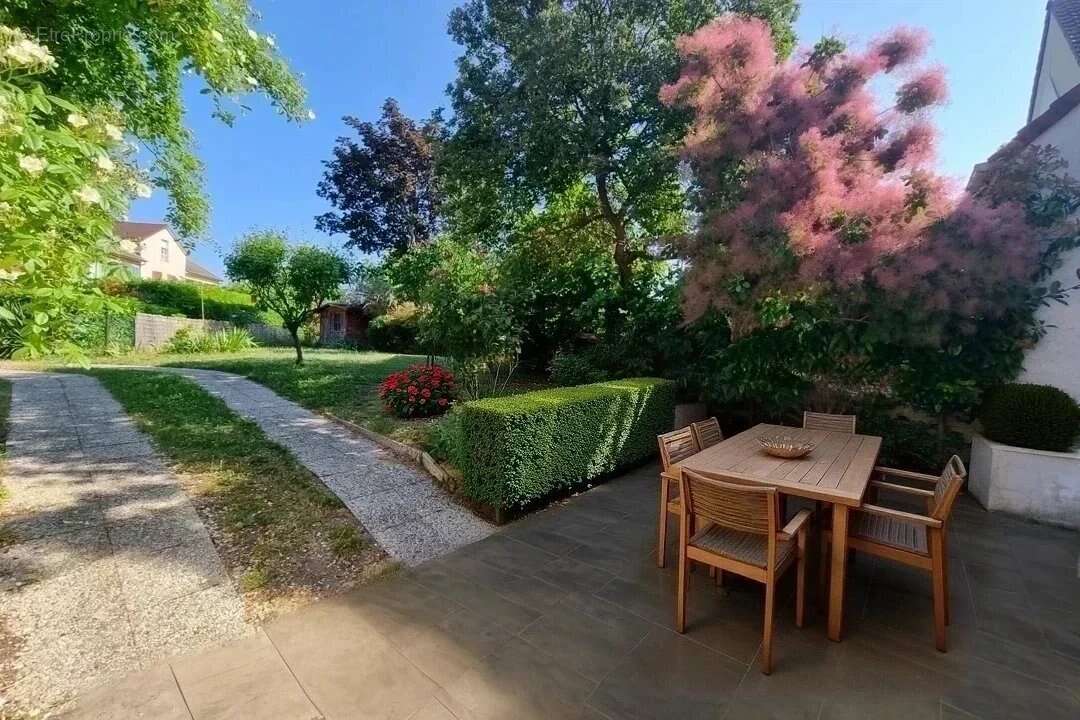 Maison à CROISSY-SUR-SEINE