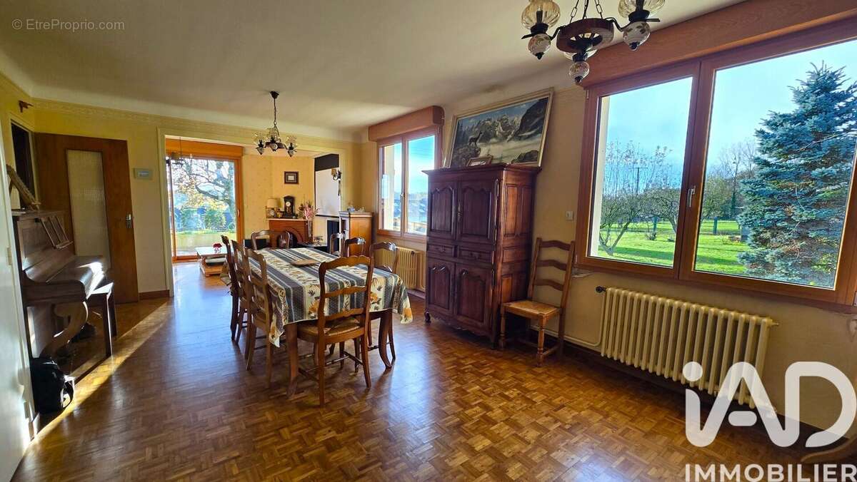 Photo 3 - Maison à LIVRE-SUR-CHANGEON