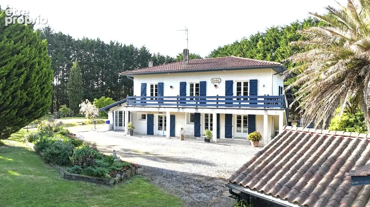 Propriété avec 3 logements, 7 hectares agricoles, piscine et dépendances à Saint-Martin-de-Seignanx  223 m²  À 15 min de Bayon - photo 3