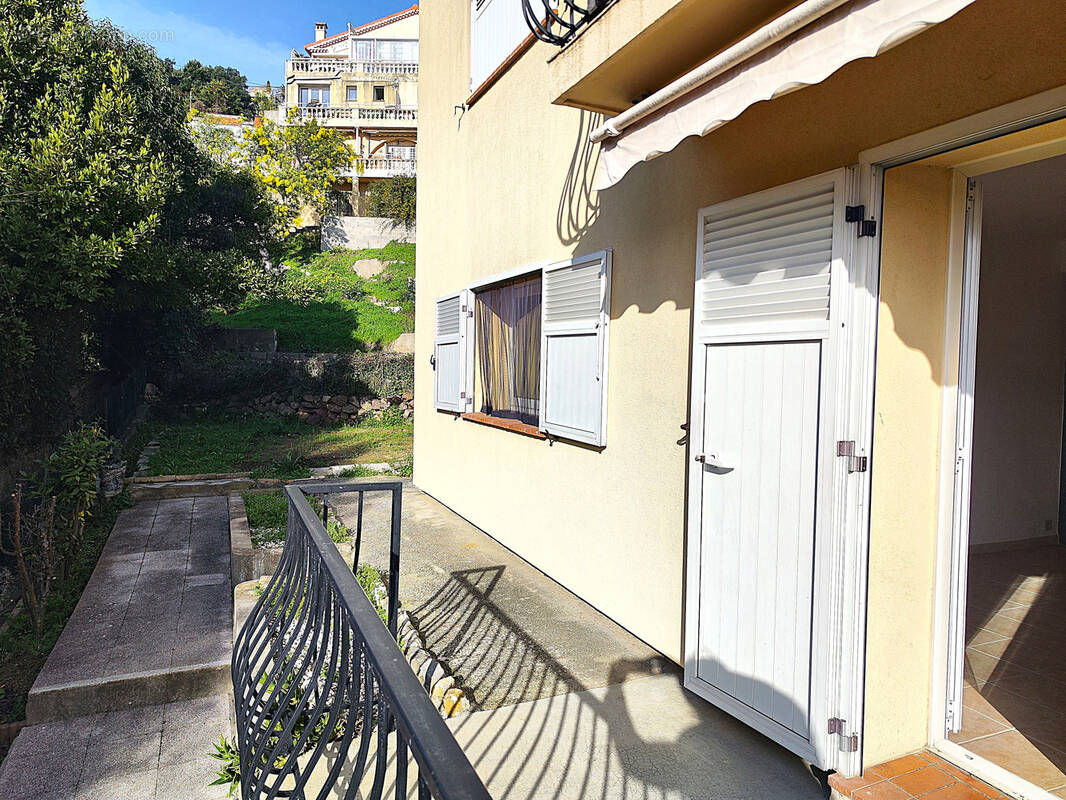 Appartement à MANDELIEU-LA-NAPOULE