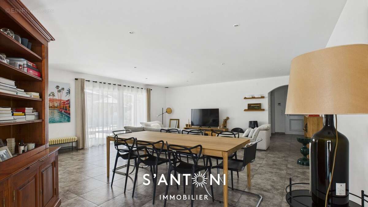 LE GRAU D'AGDE- Villa de PP sur terrain de 915 m² proche de toutes commodités - photo 9