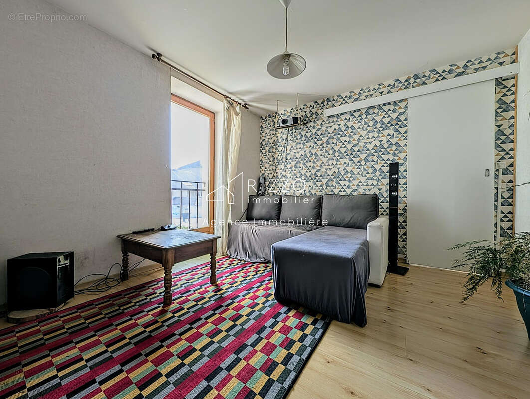 Maison à CESSY