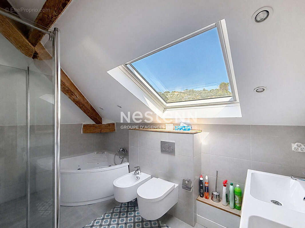 Golfe-Juan Duplex 4 pièces de charme avec vue mer, terrasse et faibles charges - photo 13
