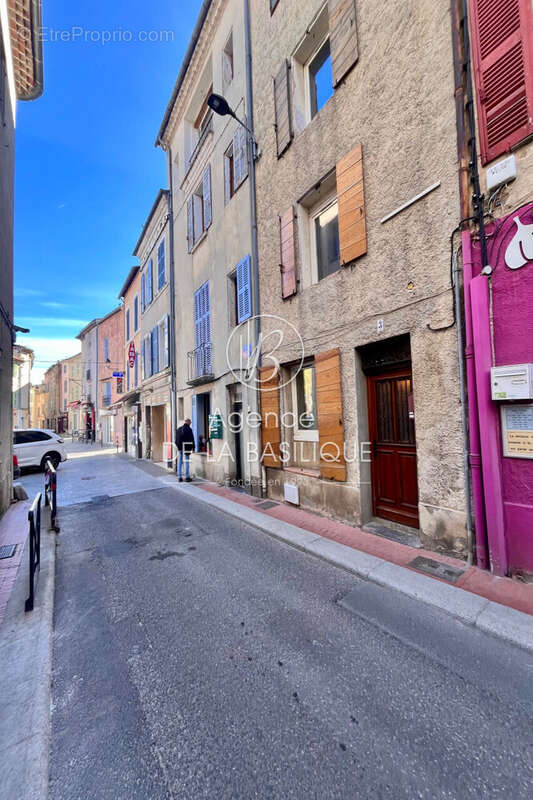 Maison à SAINT-MAXIMIN-LA-SAINTE-BAUME