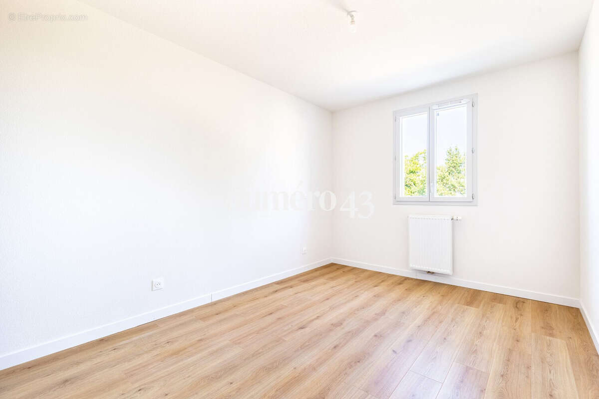 Maison 68 m² à Nerigean  - photo 8