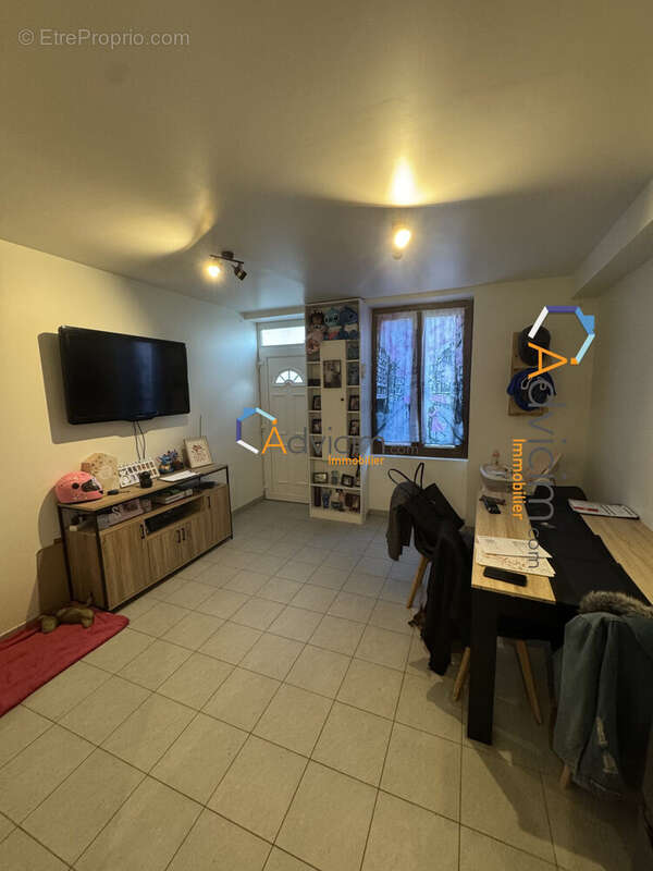 Maison à MAY-EN-MULTIEN