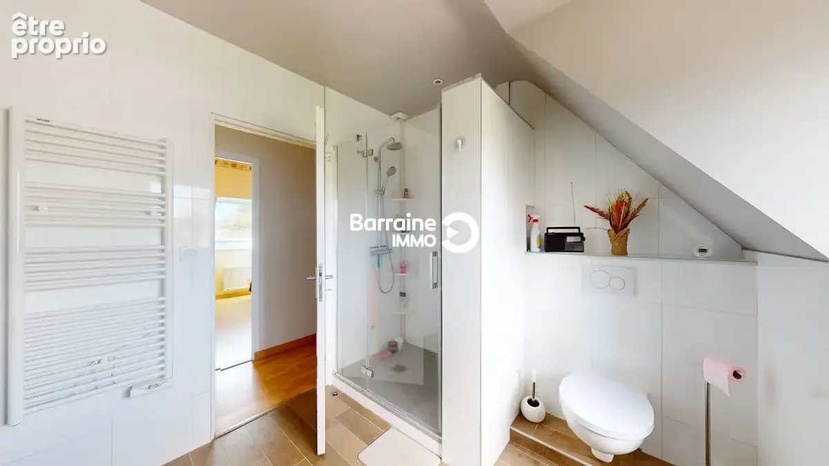 A VENDRE - GOUESNOU -  Maison familiale - 4 chambres au fond d'une impasse - Gouesnou - Réf : PZ00--FL - photo 7