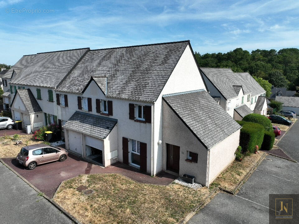 Maison 5 pièce - 4 chambres - 103 m2 - Centre Saint Avé - Au calme - Entièrement rénové - photo 2