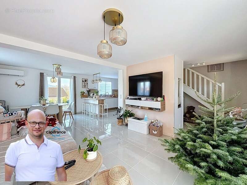 Maison à SAINT-JEAN-D&#039;AVELANNE