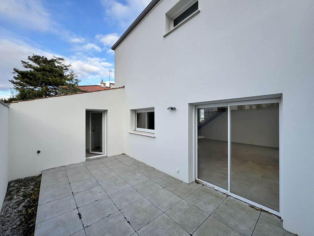 Maison à SAINT-GEORGES-DE-DIDONNE