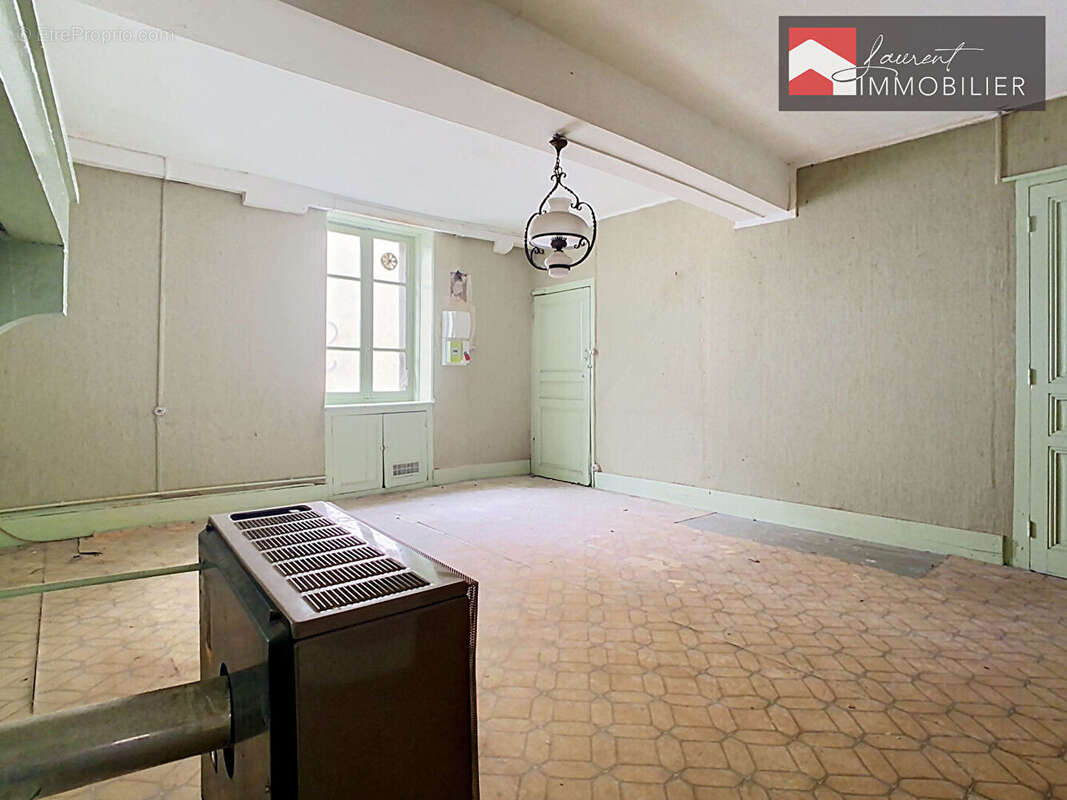 TOURNUS centre - A vendre Maison de ville avec fort potentiel - photo 5