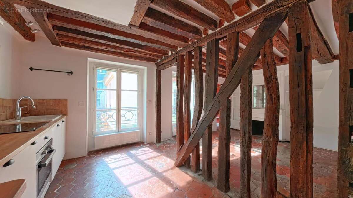 Appartement à PARIS-11E