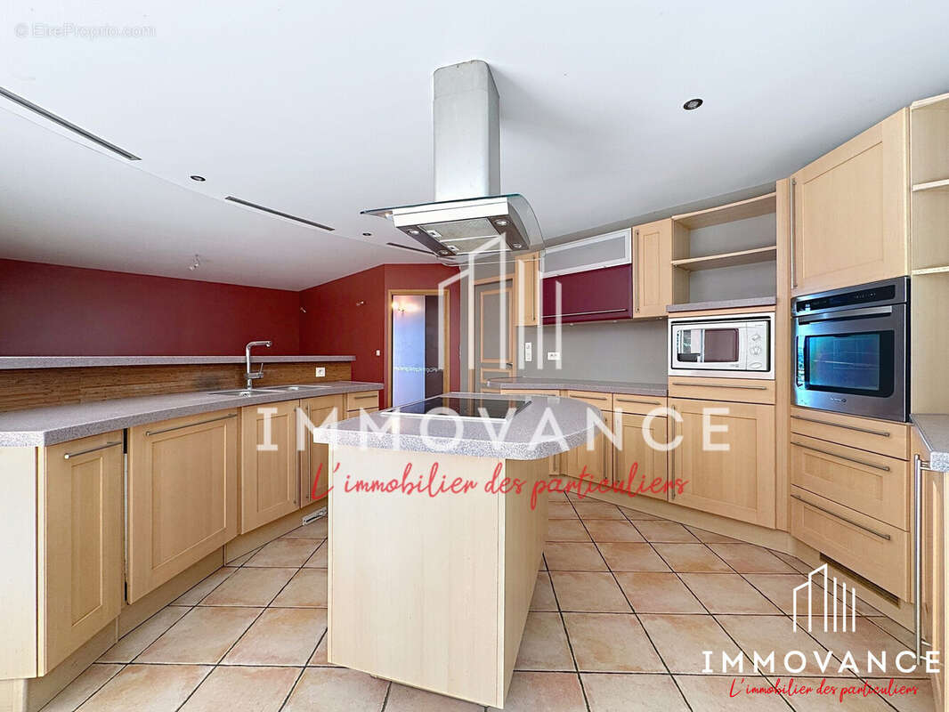 Maison à COURNONSEC