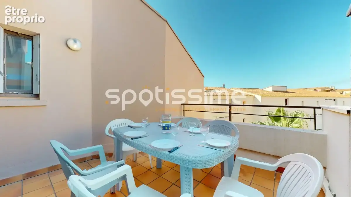 Cap d'agde  avant-port  grand studio cabine avec terrasse et solarium privé vue port - photo 15