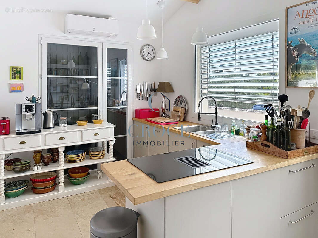 Maison 80 m² à Saint-Quentin-La-Poterie  - photo 6
