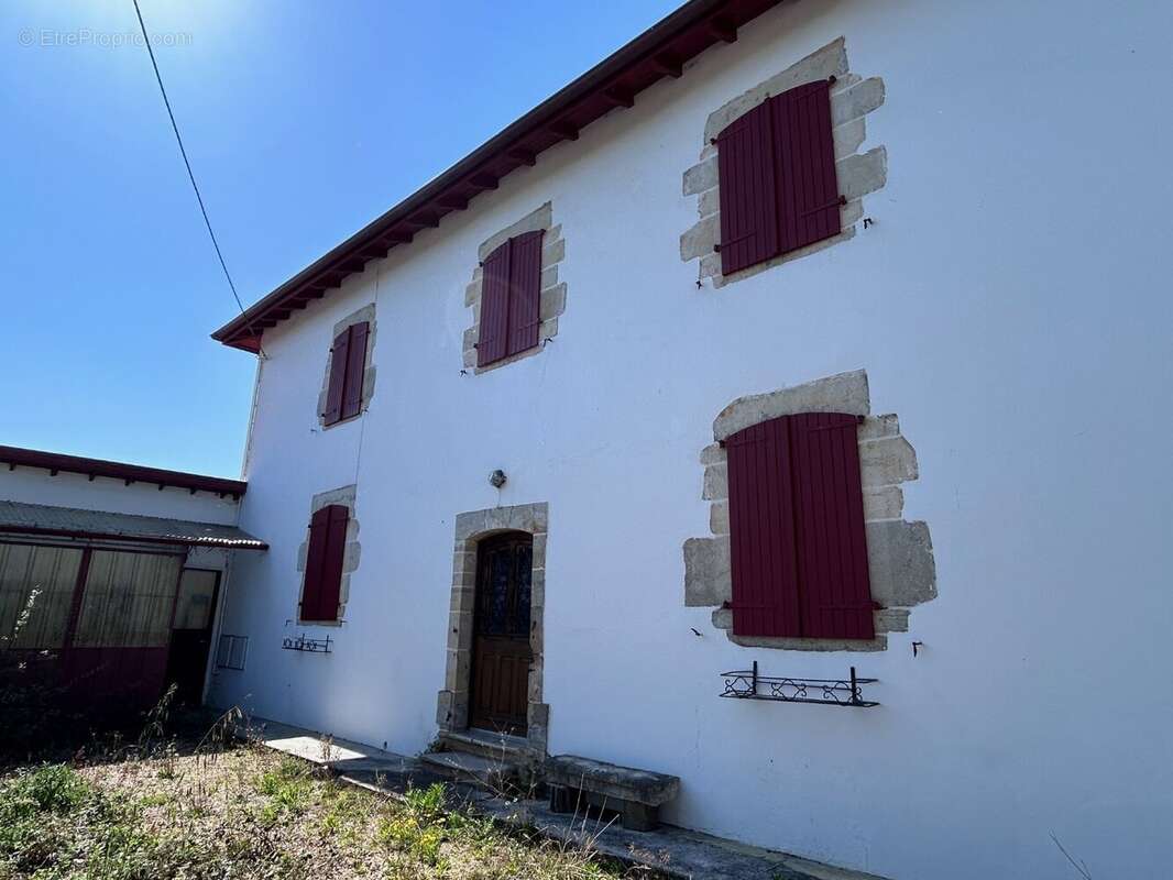 Appartement à BARDOS