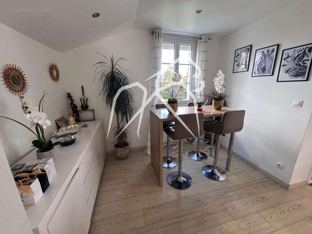 Maison  4 pièces  Saint-Pierre-de-Varengeville  110 m² - photo 5