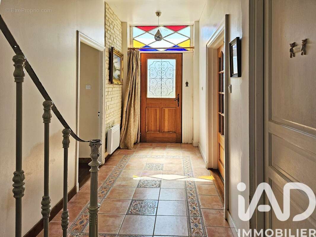 Maison 146 m² à Gibourne  - photo 8