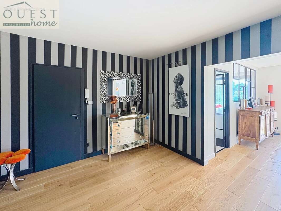 superbe appartement 'Pitance' rénové  dans résidence de sta - photo 6