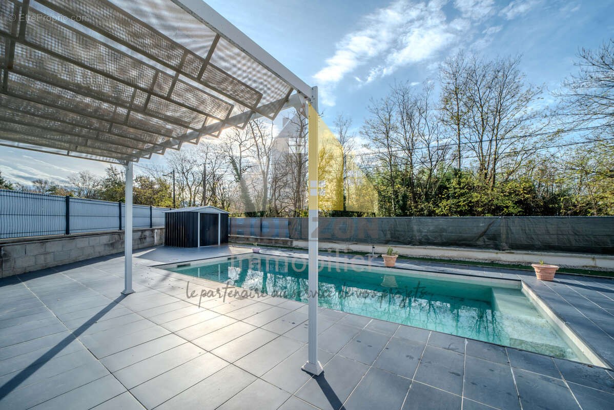 Maison à RUFFEY-SUR-SEILLE