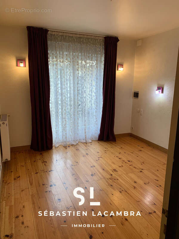 Appartement à SAINT-JUERY