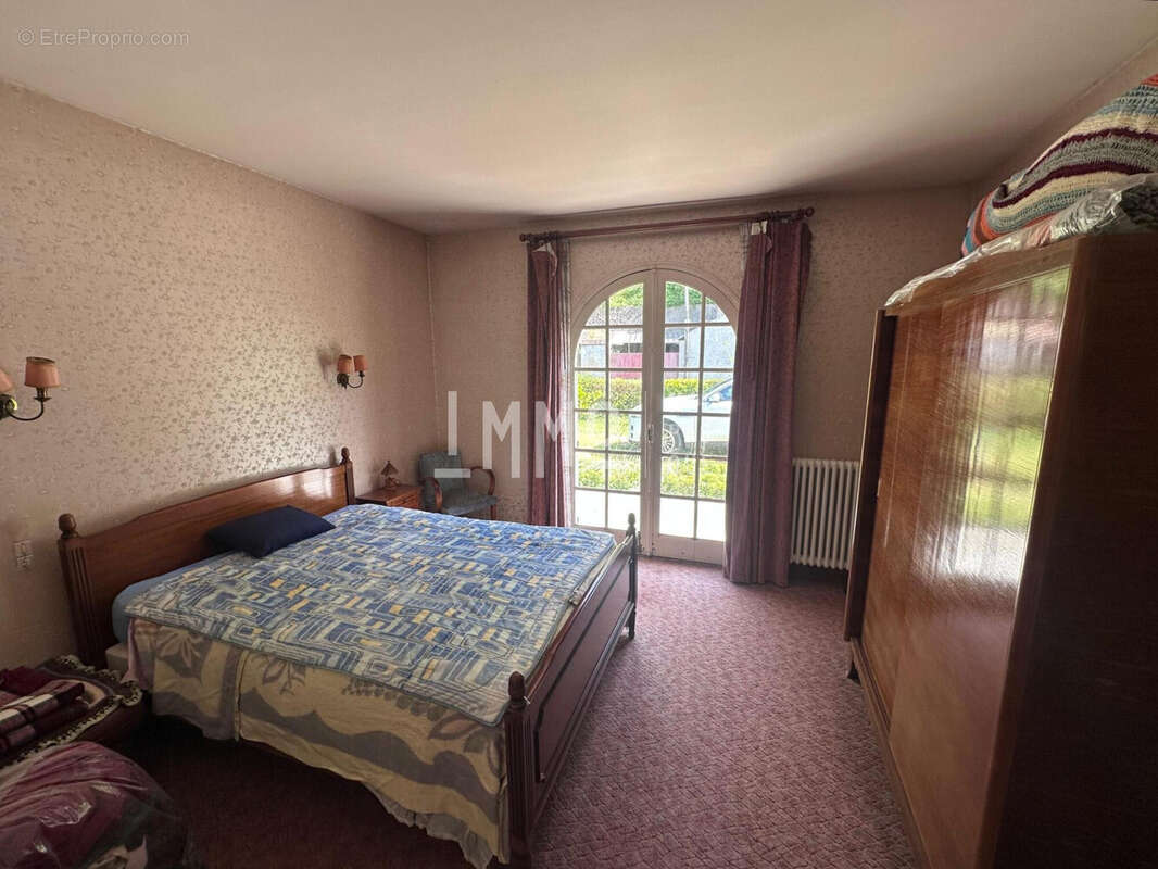 Maison à LA CHARTRE-SUR-LE-LOIR