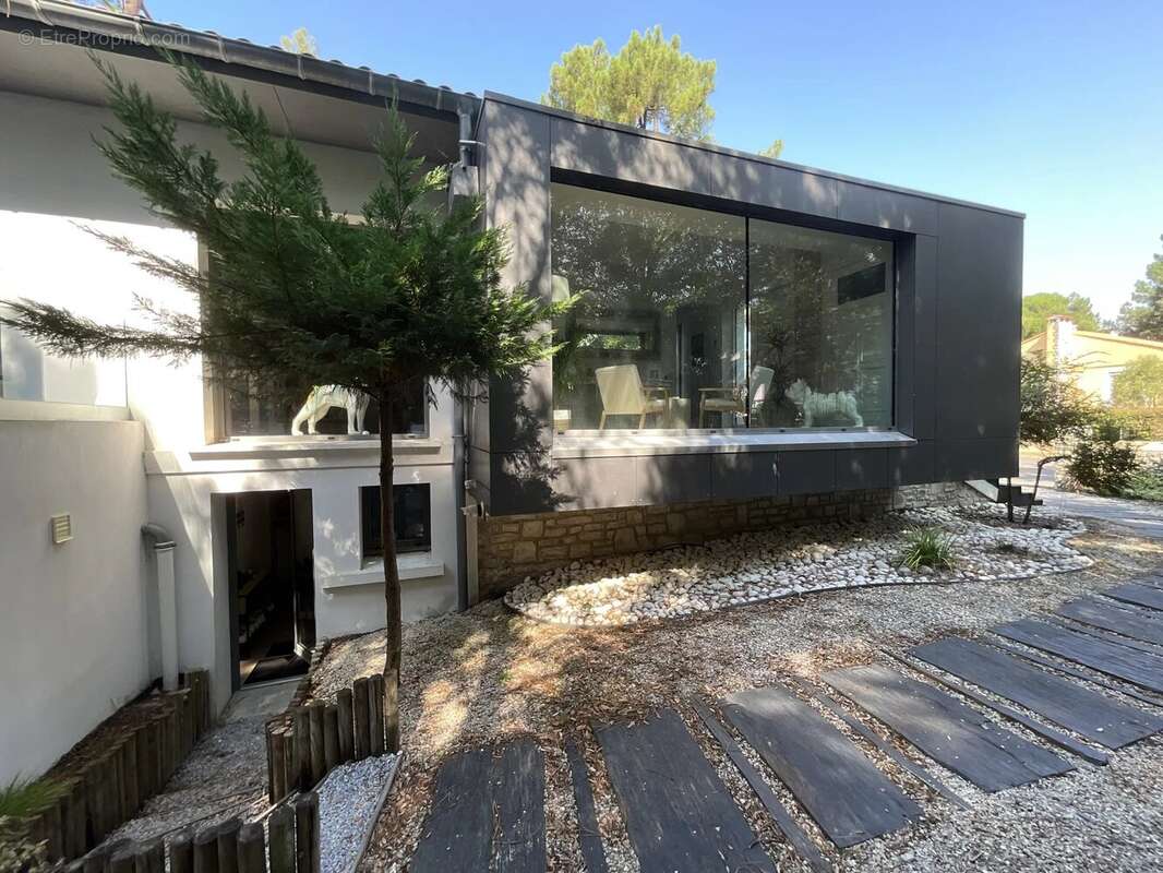 Villa contemporaine de 230 m² - photo 9