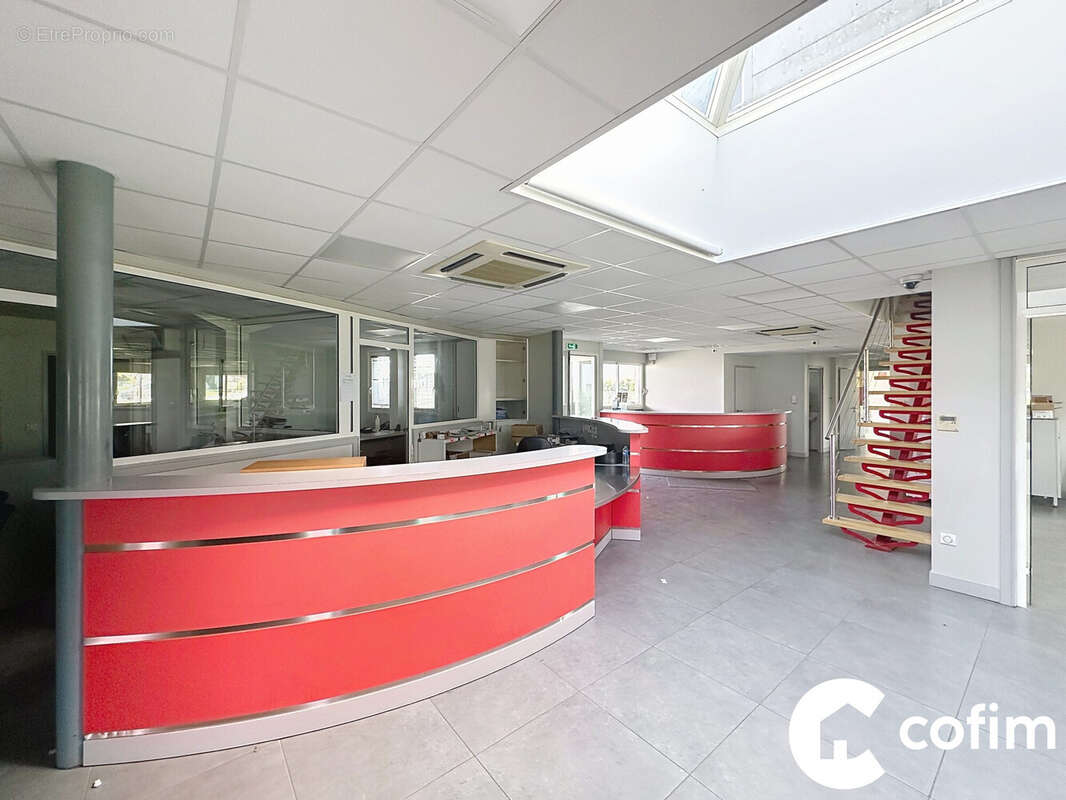 Commerce à SERRES-CASTET