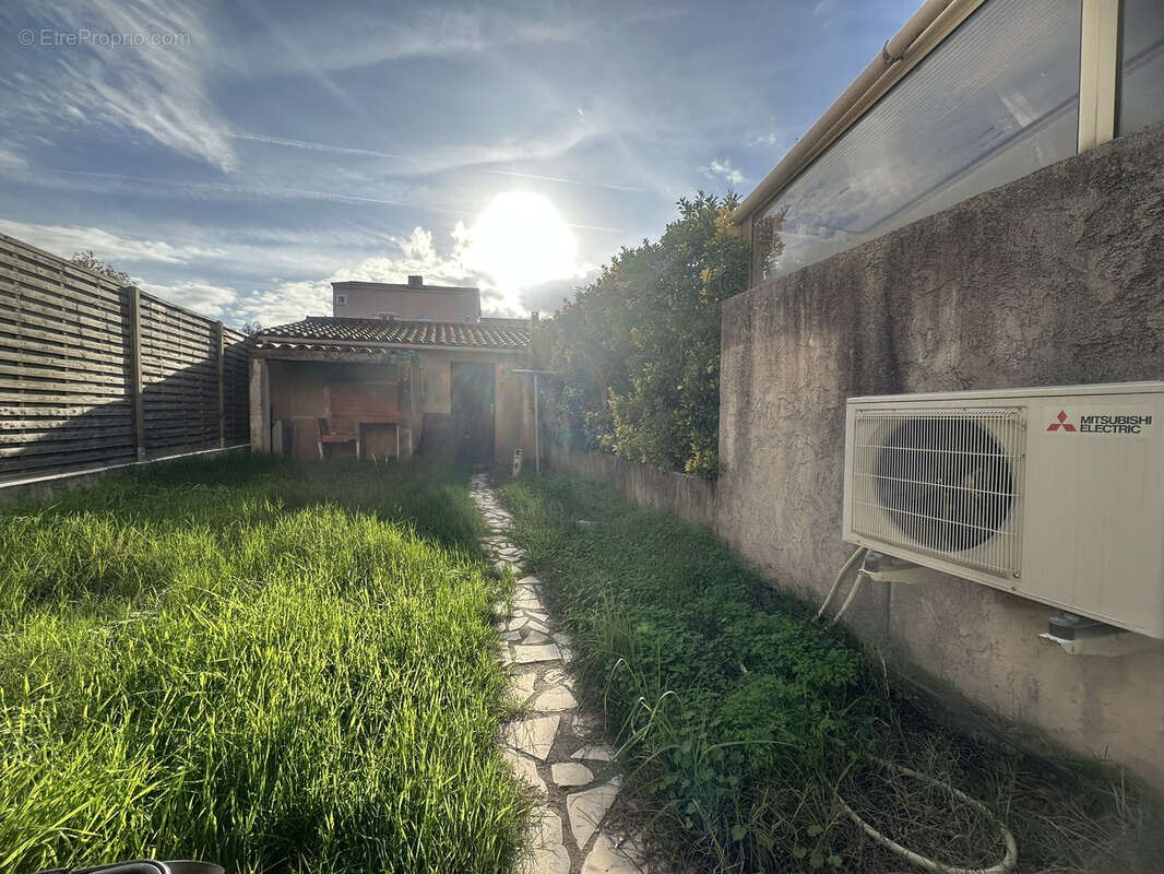 Maison à PUGET-SUR-ARGENS