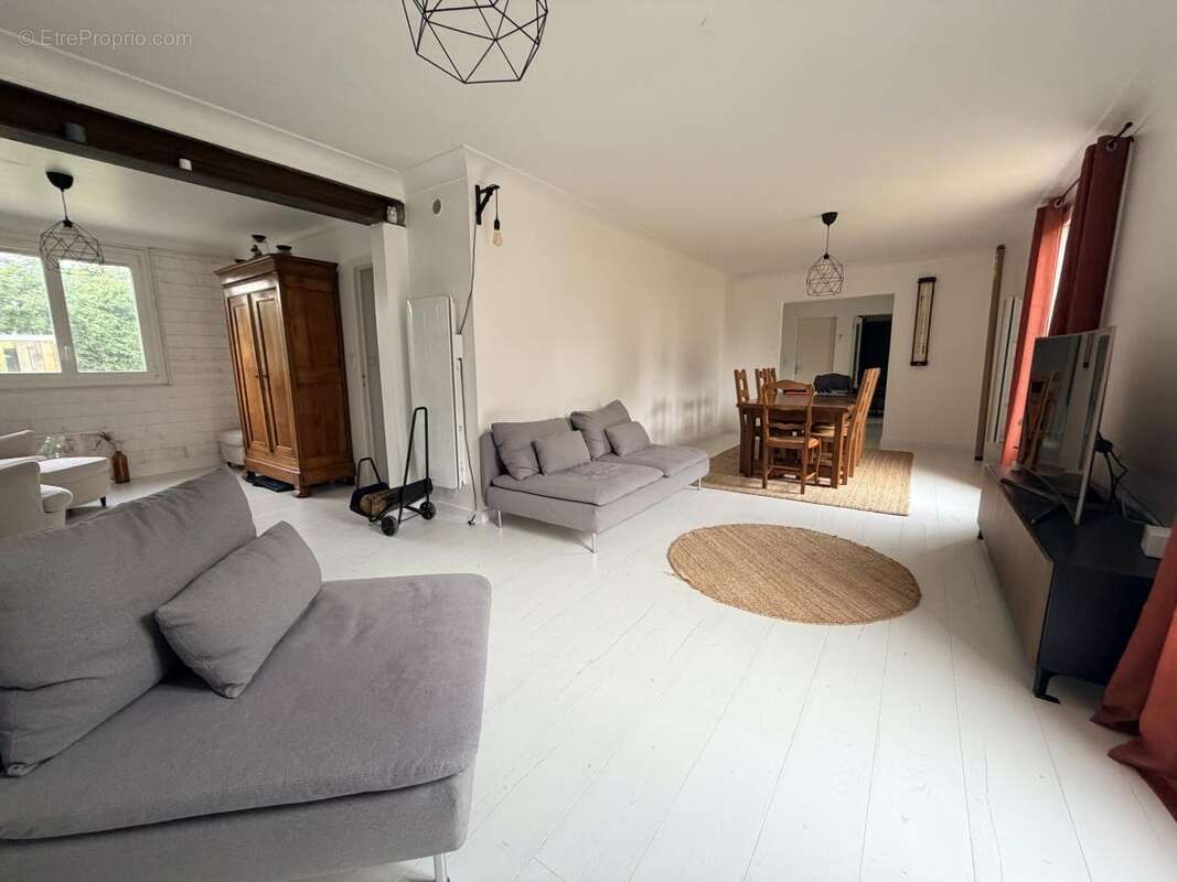 Maison 156 m² à Donges  - photo 3