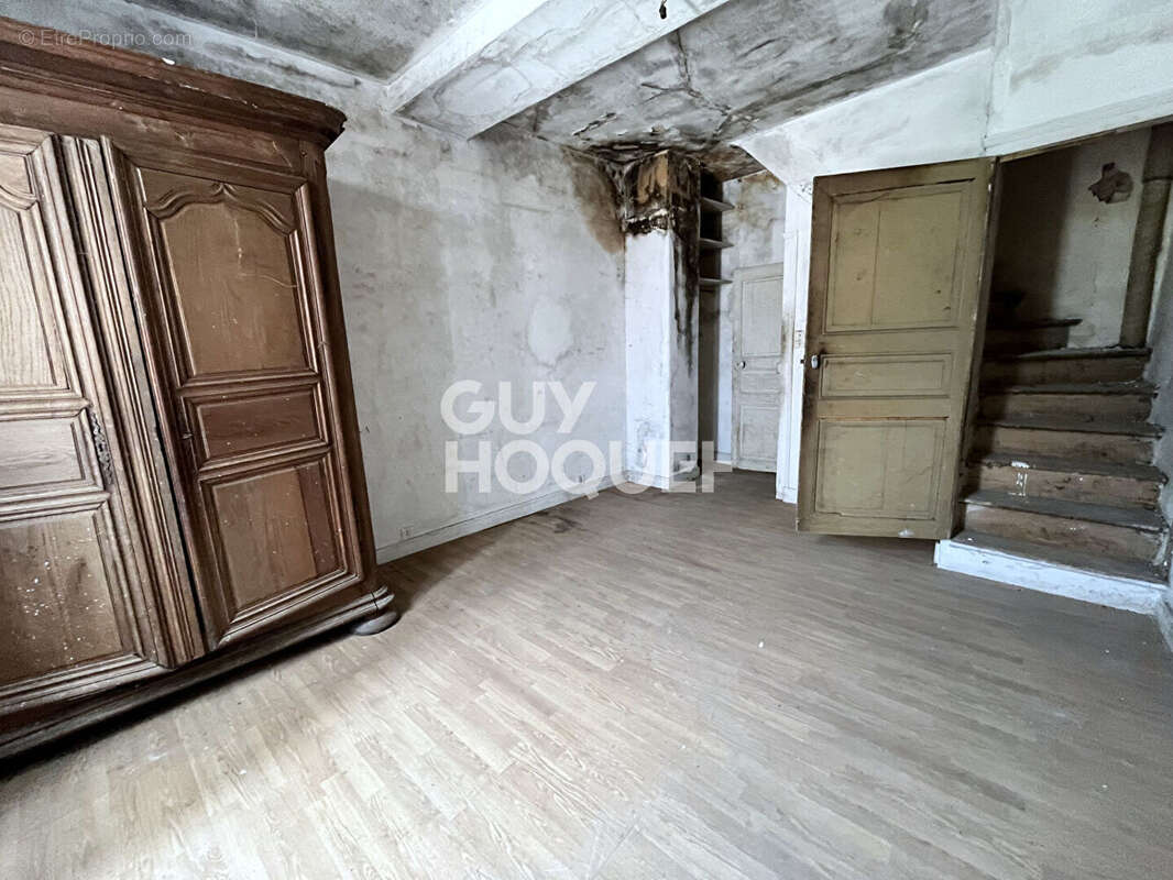 Maison ancienne à rénover à Escolives-Sainte-Camille - photo 9