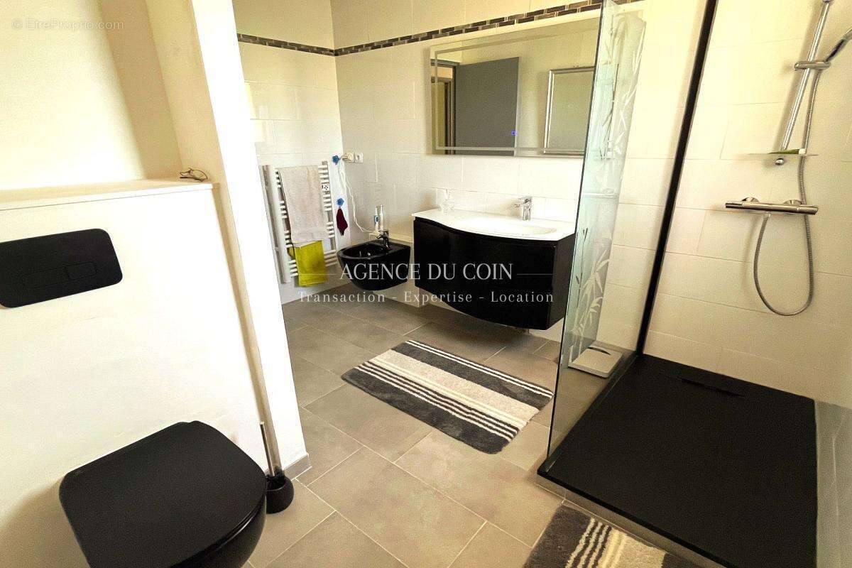 83490 le muy - maison de plain pied entierement meublee avec - photo 7