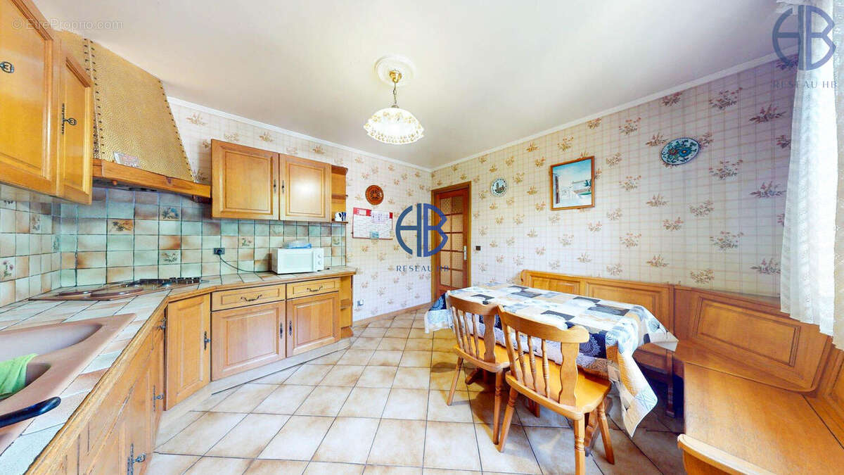 Maison familiale idéale profession libérale 10 pièces 320,05 m²  Avenue Georges Clemenceau  LE BLANC-MESNIL - photo 3