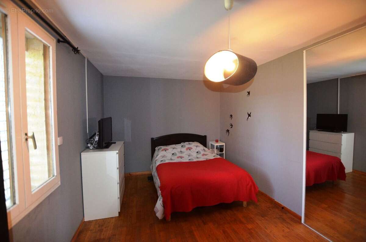 Chambre  Bedroom 1 02