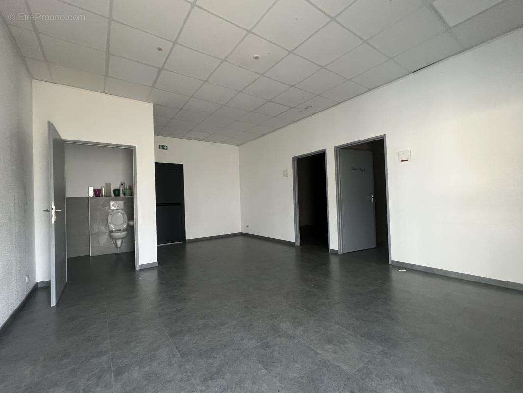Appartement 220 m² à Delle  - photo 8